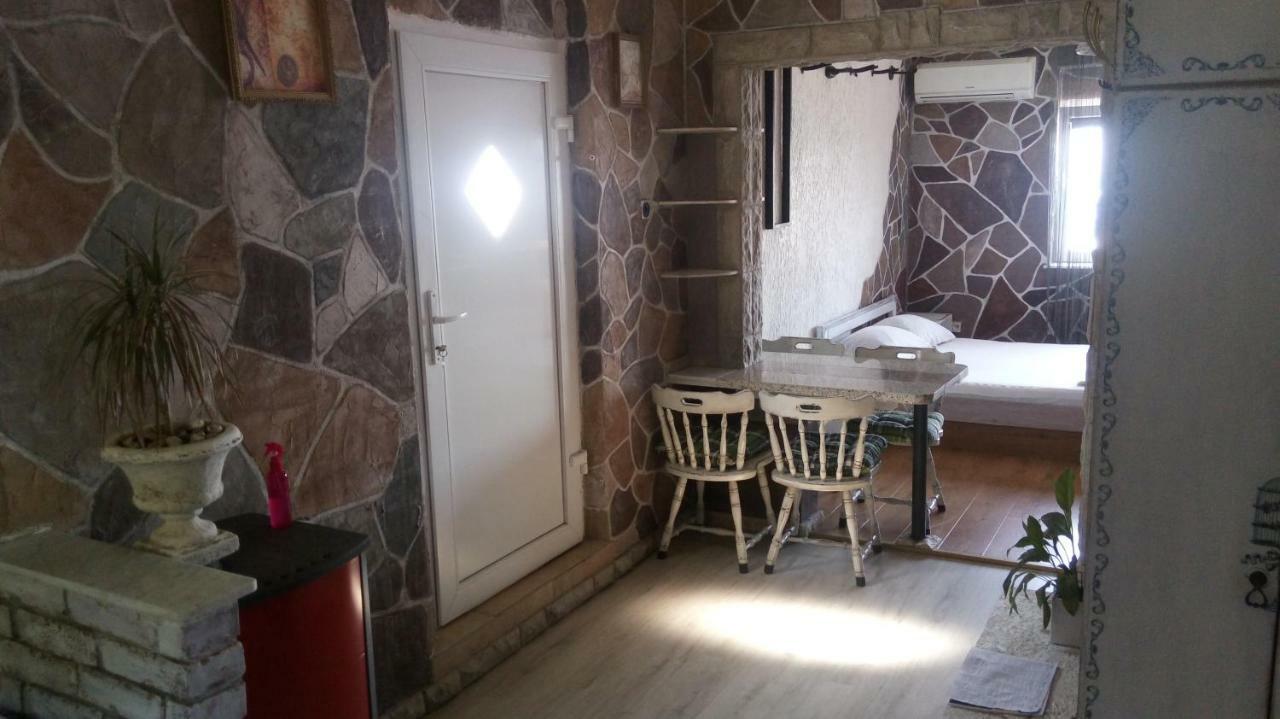 Apartmani Mira セニ エクステリア 写真