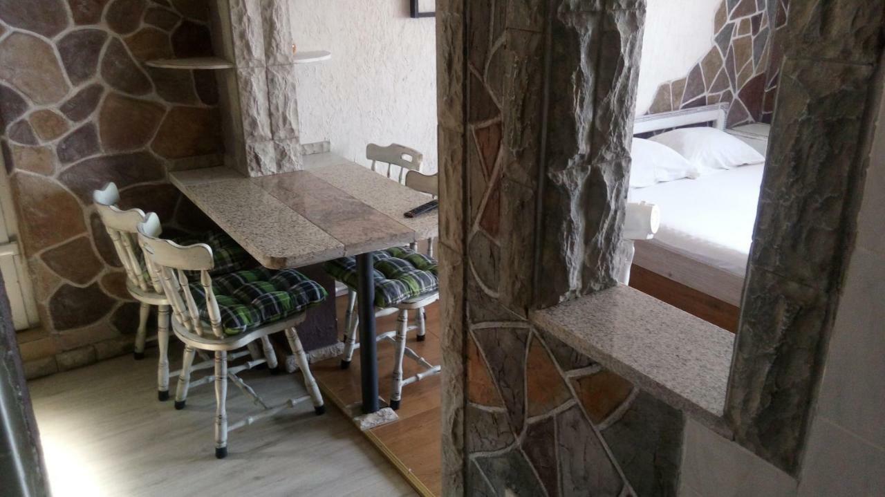 Apartmani Mira セニ エクステリア 写真